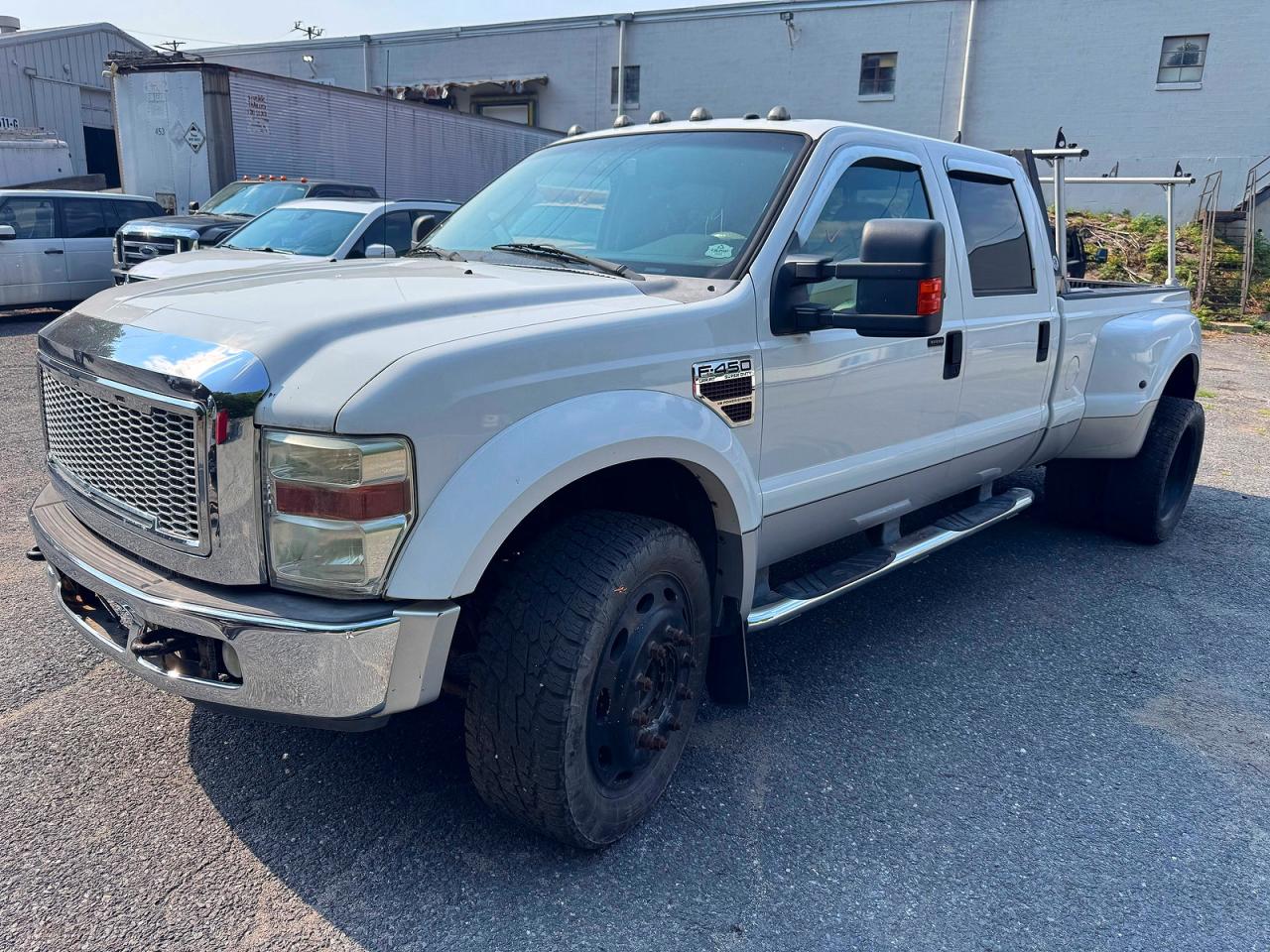 2008 Ford F450 Super Duty Белый vin: 1FTXW43RX8EA89539