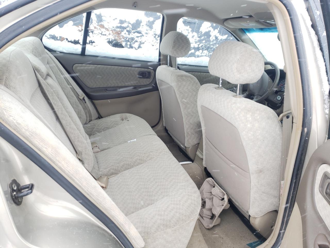 2000 Nissan Altima Xe Beige vin: 1N4DL01D2YC206267