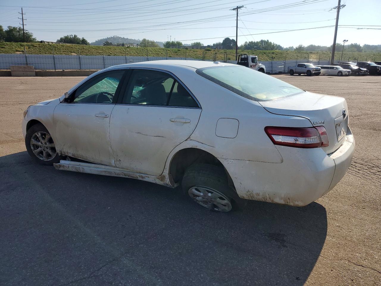 2010 Toyota Camry Le White vin: 4T4BF3EK8AR069517