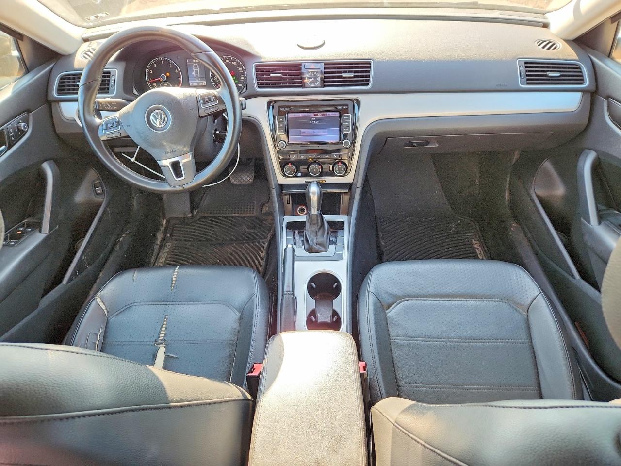 2013 Volkswagen Passat Se Black vin: 1VWBP7A3XDC139866