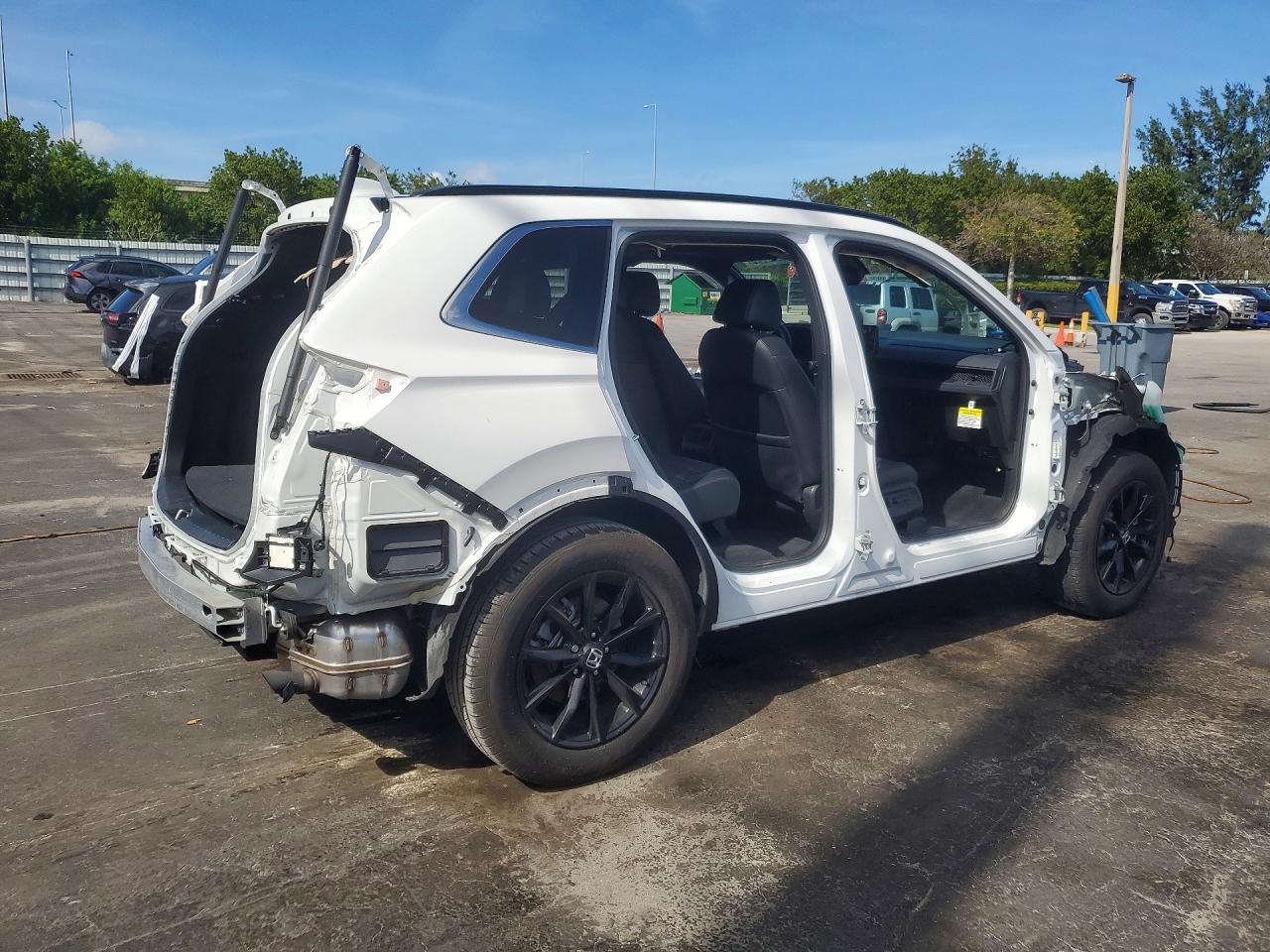 2025 Honda Cr-v Sport-l White vin: 7FARS5H81SE021408