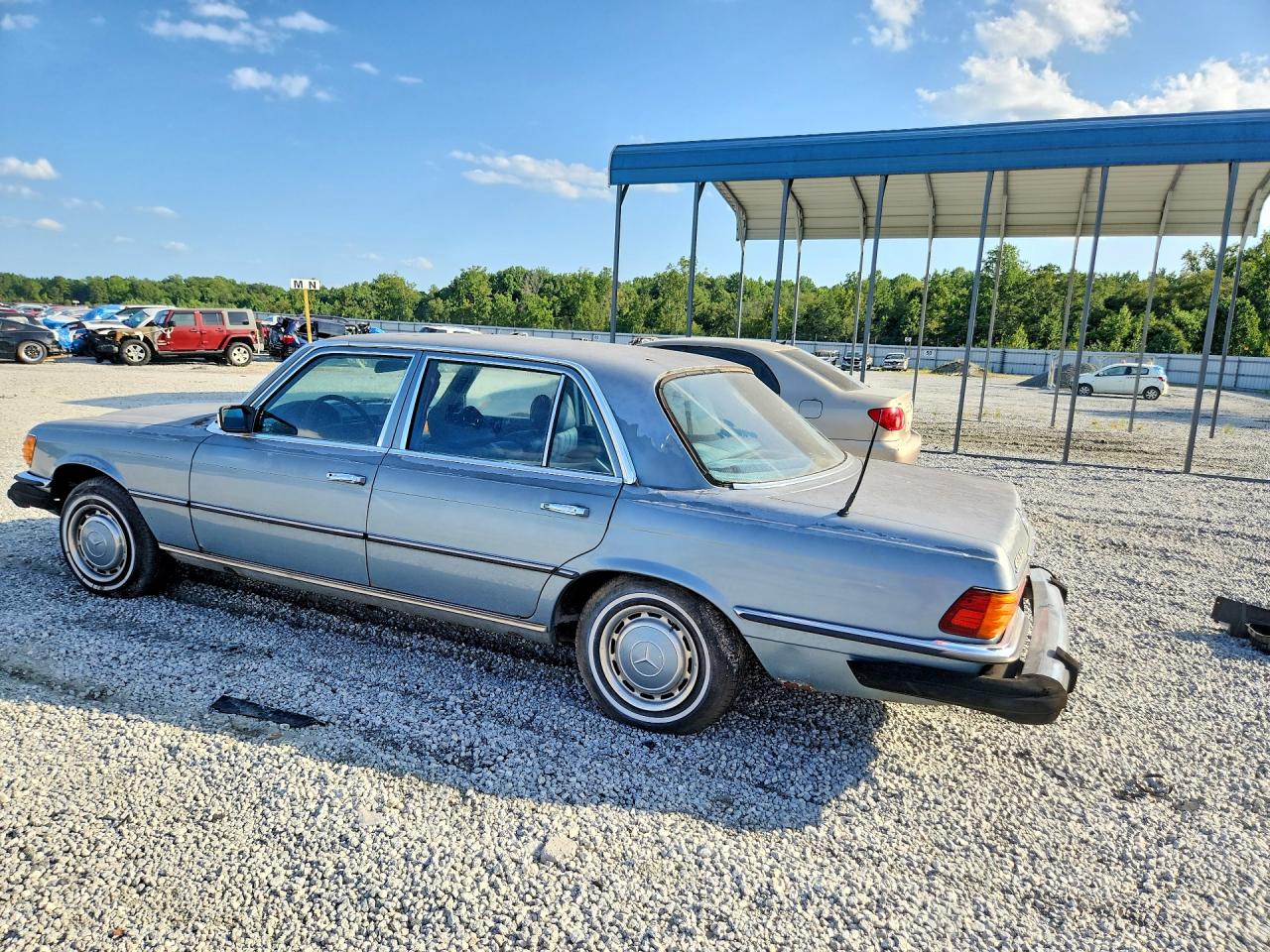 1975 Mercury 450 Sel Rwd 4.5 8 Gasoline Silver vin: 11603312036508