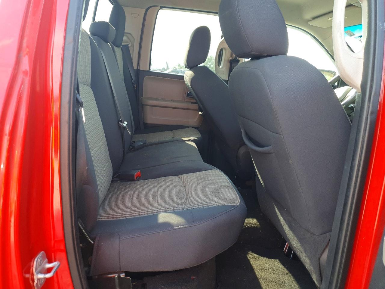 2011 Dodge Ram 1500 Red vin: 1D7RV1GT4BS643124