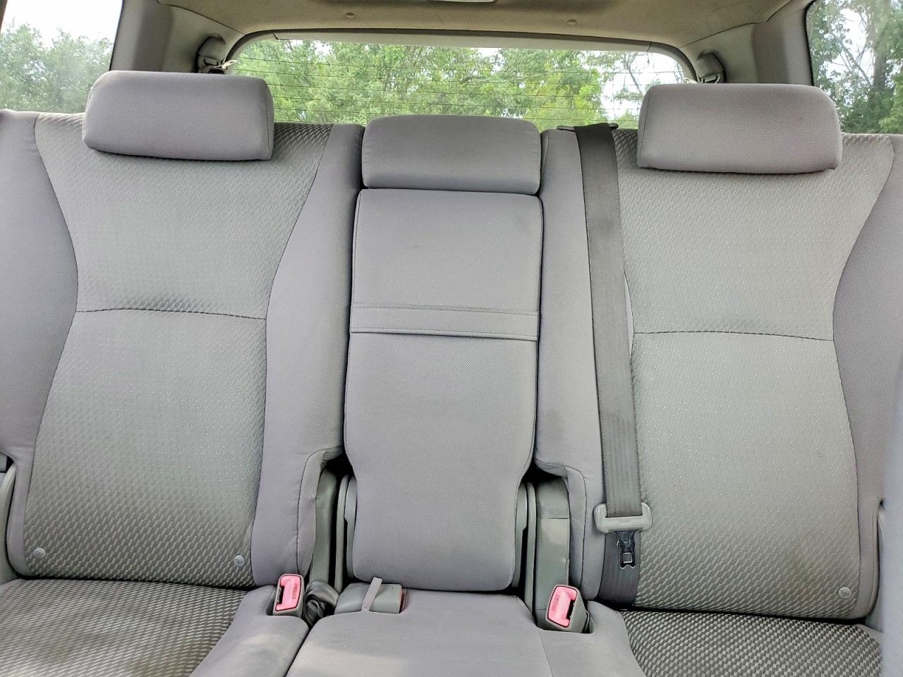 2005 Toyota Highlander Base Black vin: JTEDP21A750082019