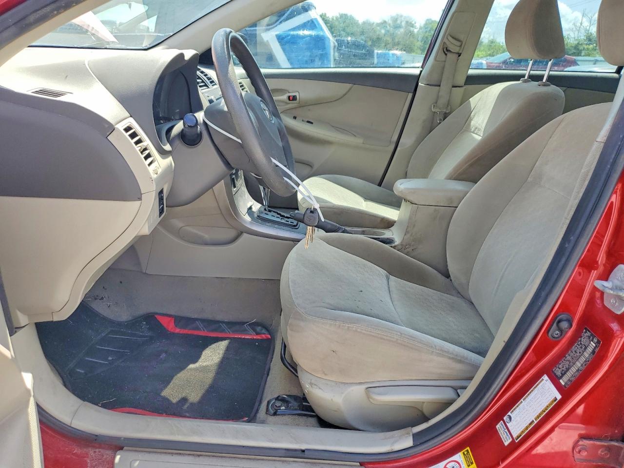 2009 Toyota Corolla Le Red vin: JTDBL40E499034910