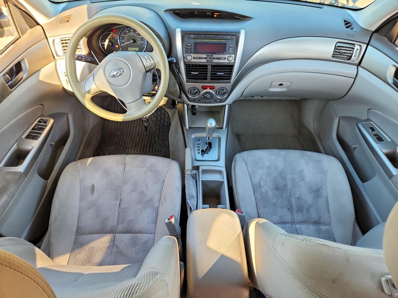 2010 Subaru Forester 2.5x Gray vin: JF2SH6ACXAH752872