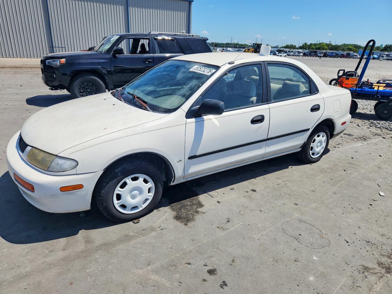 1996 Mazda Protege Dx White vin: JM1BB1418T0301499