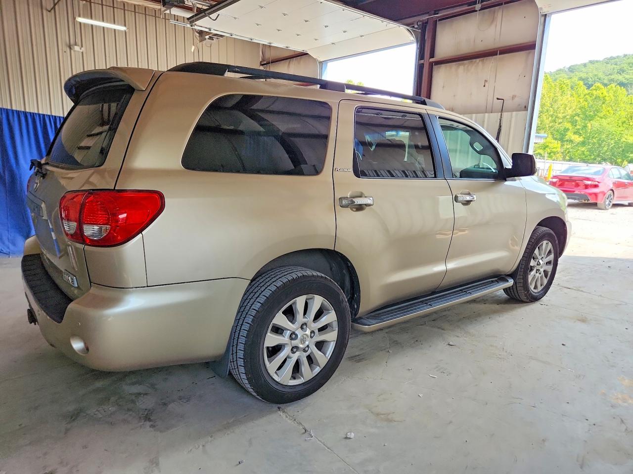 2008 Toyota Sequoia Platinum Gold vin: 5TDBY67A28S001291