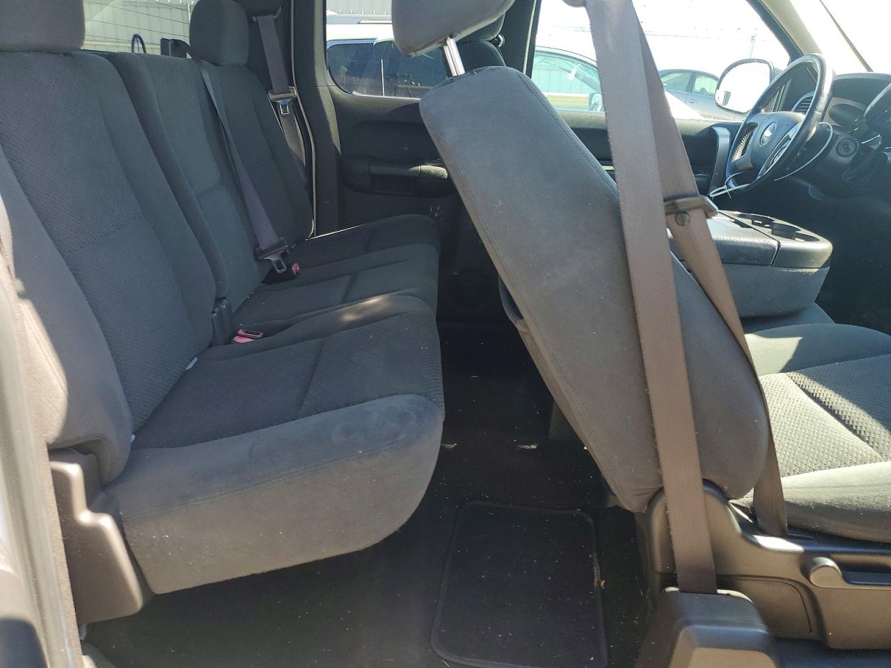 2008 Chevrolet Silverado K1500 White vin: 1GCEK19058Z146586