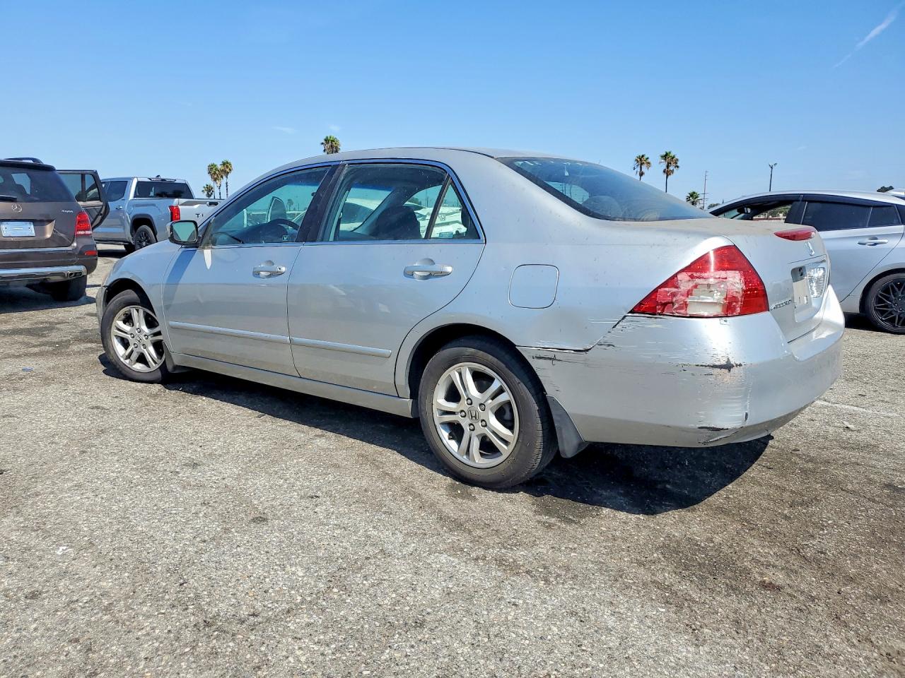 2007 Honda Accord Ex Silver vin: 1HGCM56787A011868