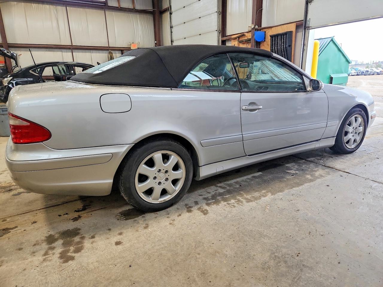 2001 Mercedes-benz Clk 320 Серебряный vin: WDBLK65G81T070506