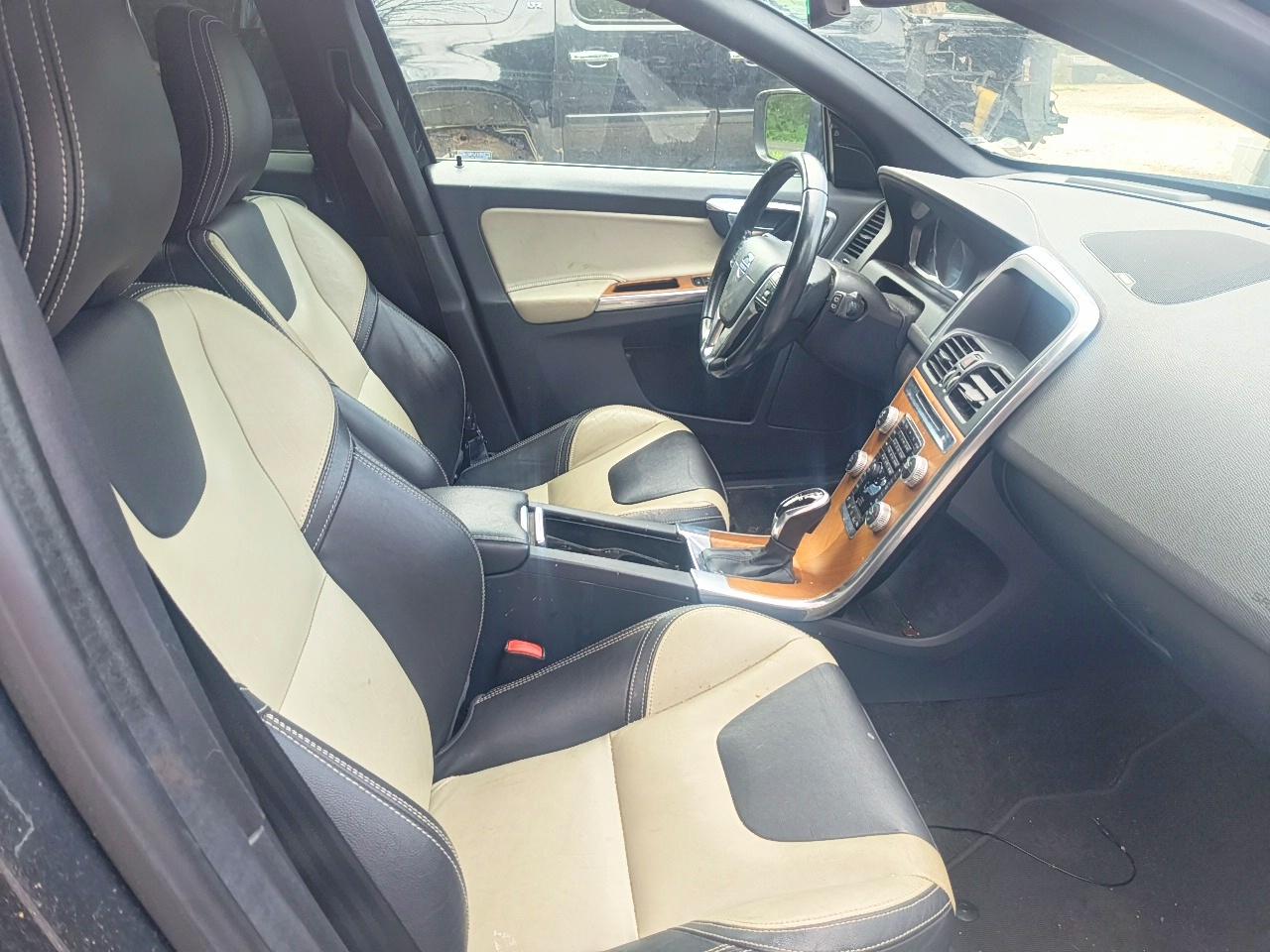 2015 Volvo Xc60 Platinum (non R Design) Charcoal vin: YV440MDM8F2723501
