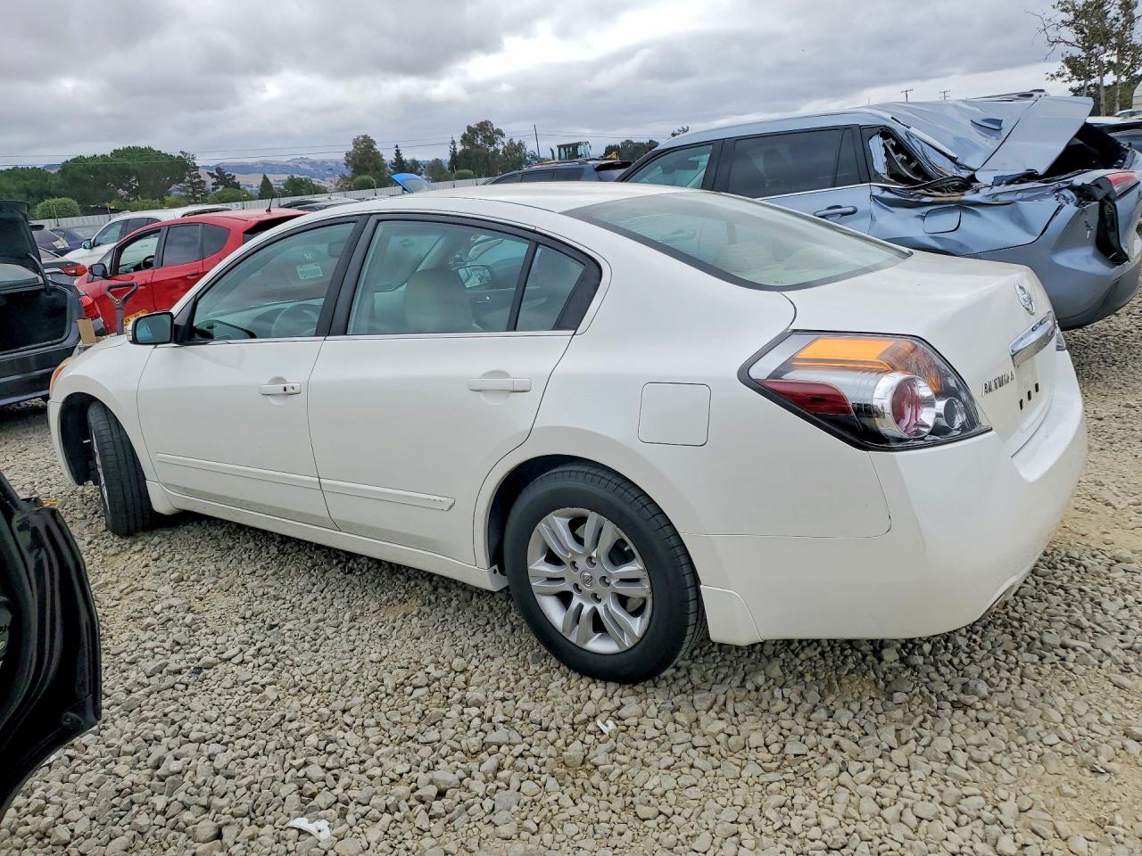 2010 Nissan Altima 2.5 White vin: 1N4AL2AP8AN554058