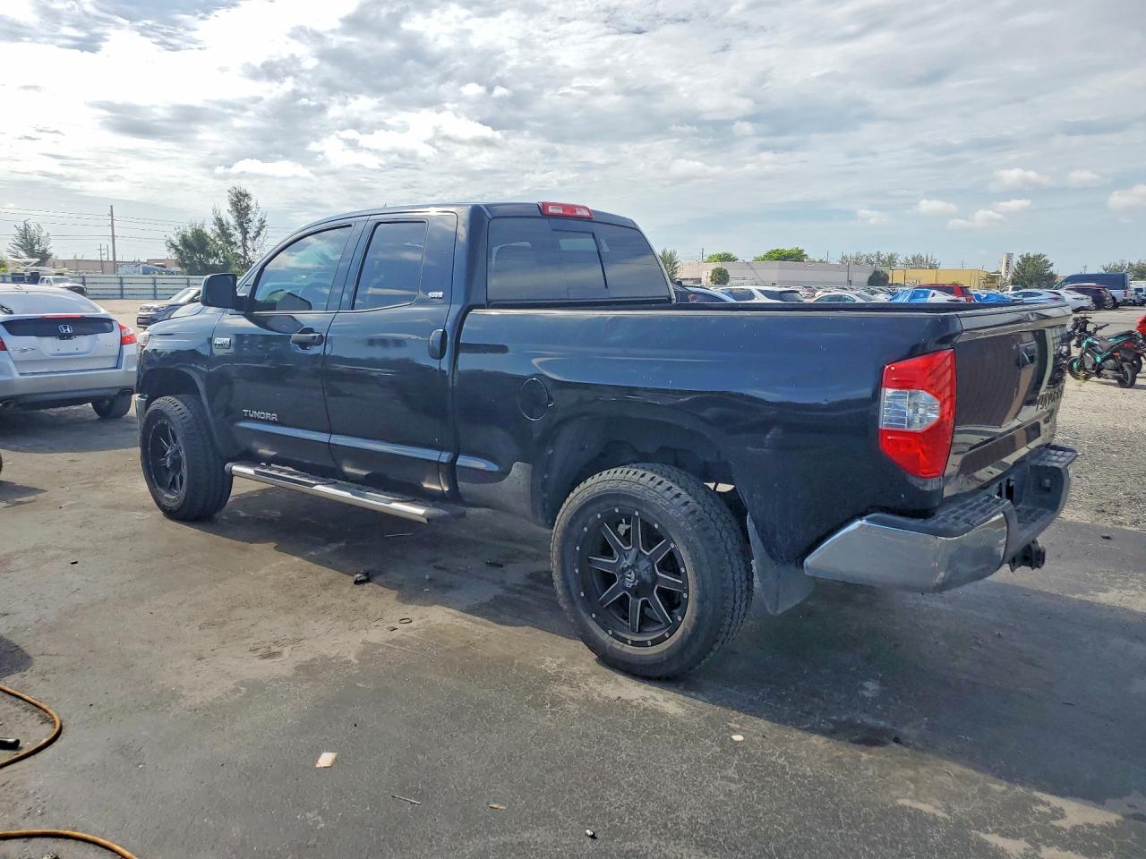 2015 Toyota Tundra Sr5 Black vin: 5TFRY5F1XFX182805
