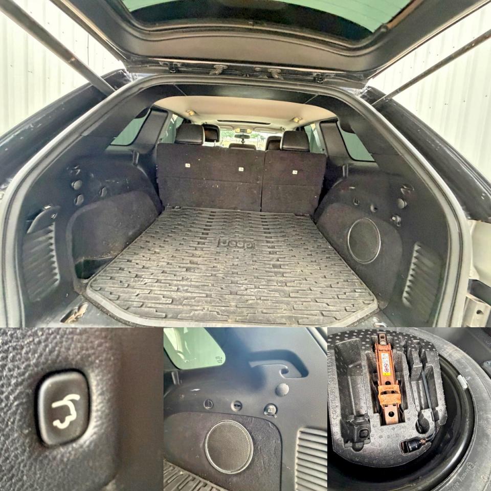 2012 Jeep Grand Cherokee Laredo Gray vin: 1C4RJEAT2CC307442