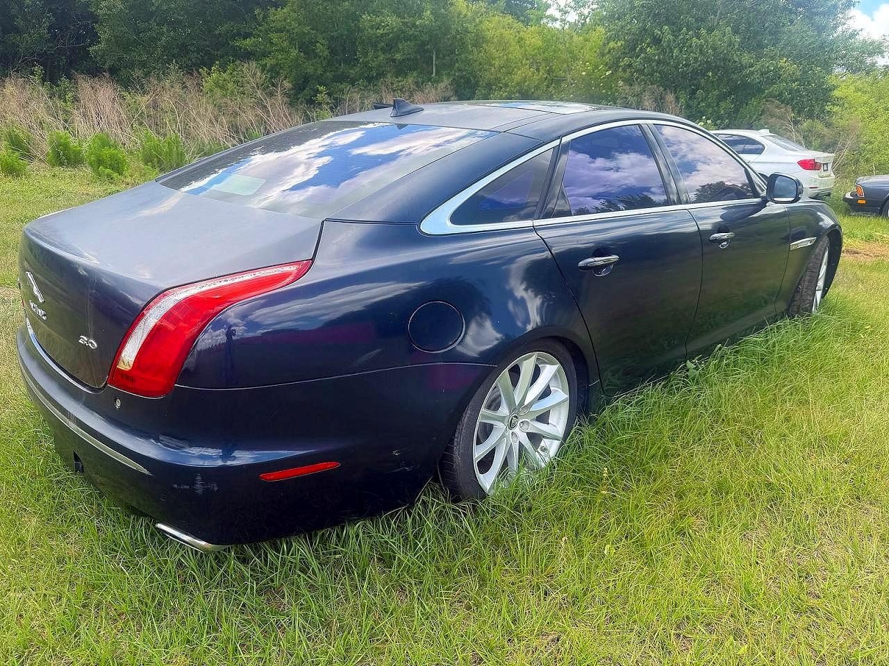 2013 Jaguar Xj Blue vin: SAJWA1C73D8V44829