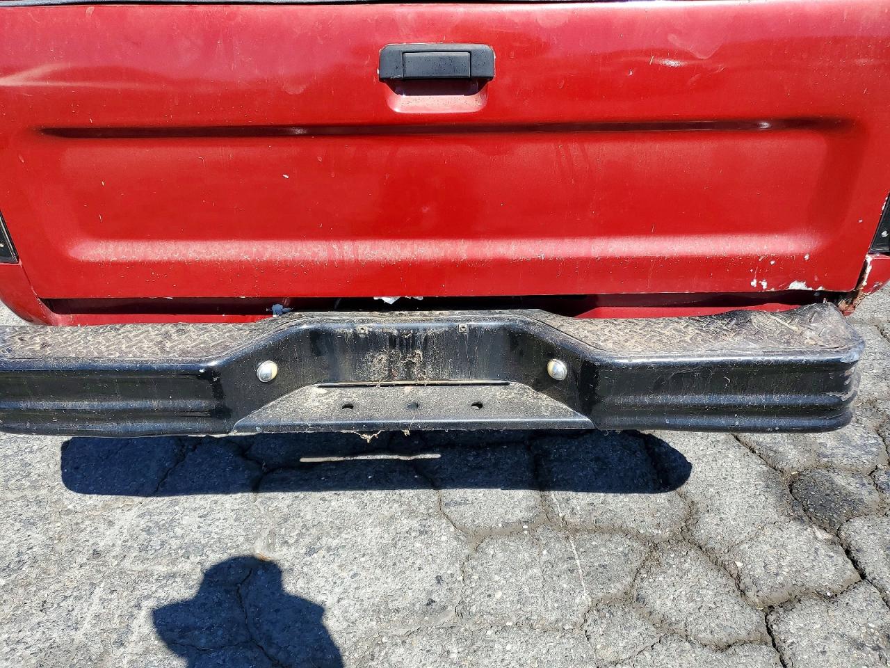 1989 Toyota Pickup Deluxe Red vin: JT4RN81P9K0024657
