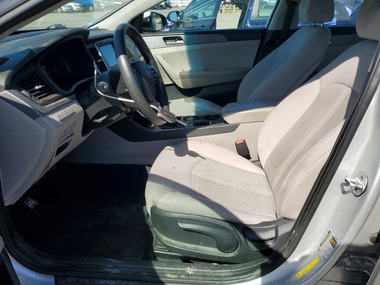 2018 Hyundai Sonata Se Серебряный vin: 5NPE24AF6JH613061