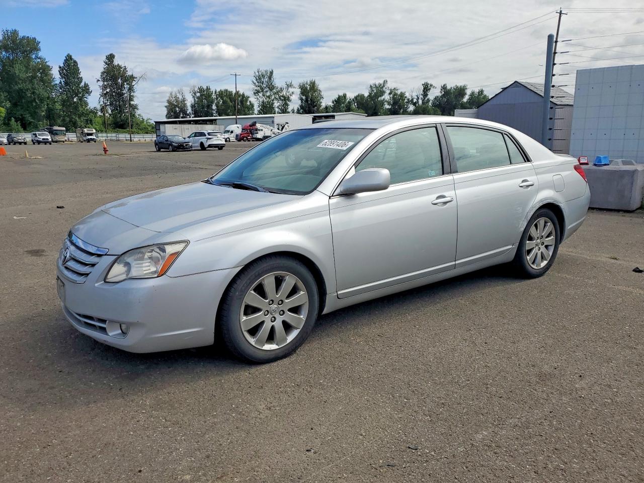 2007 Toyota Avalon Xls White vin: 4T1BK36B57U241693