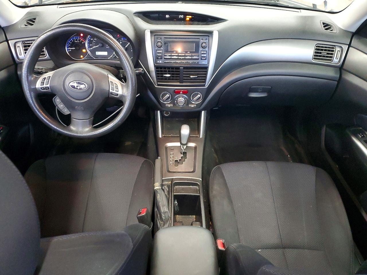 2011 Subaru Forester 2.5x Premium Silver vin: JF2SHBDC4BH730128