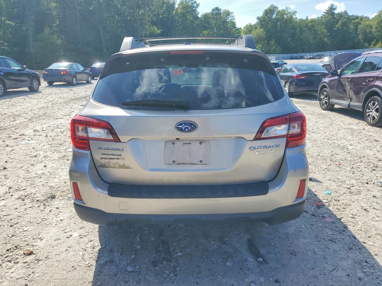 2015 Subaru Outback 2.5i Premium Silver vin: 4S4BSAFC5F3325272