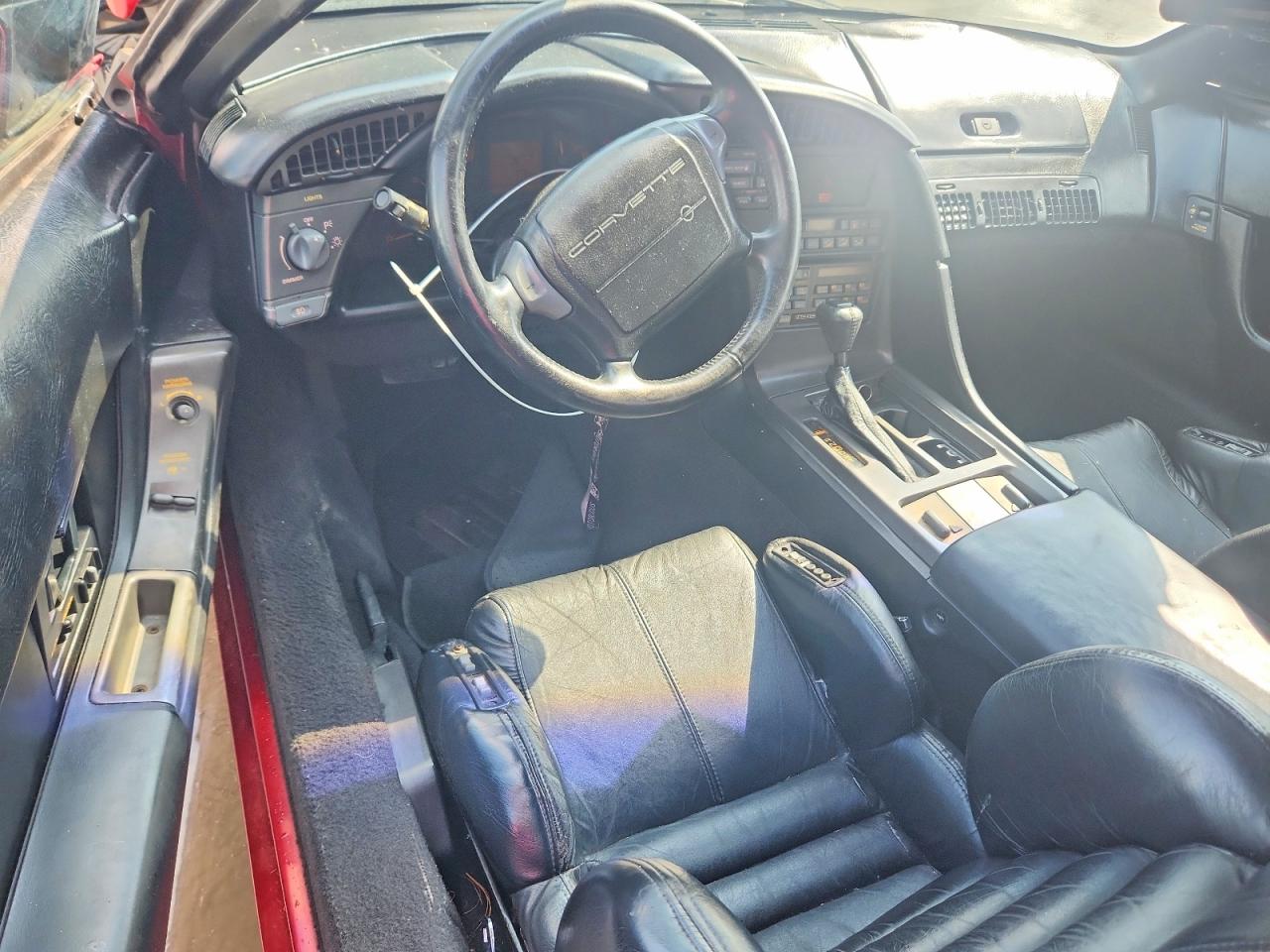 1990 Chevrolet Corvette Red vin: 1G1YY3384L5116574