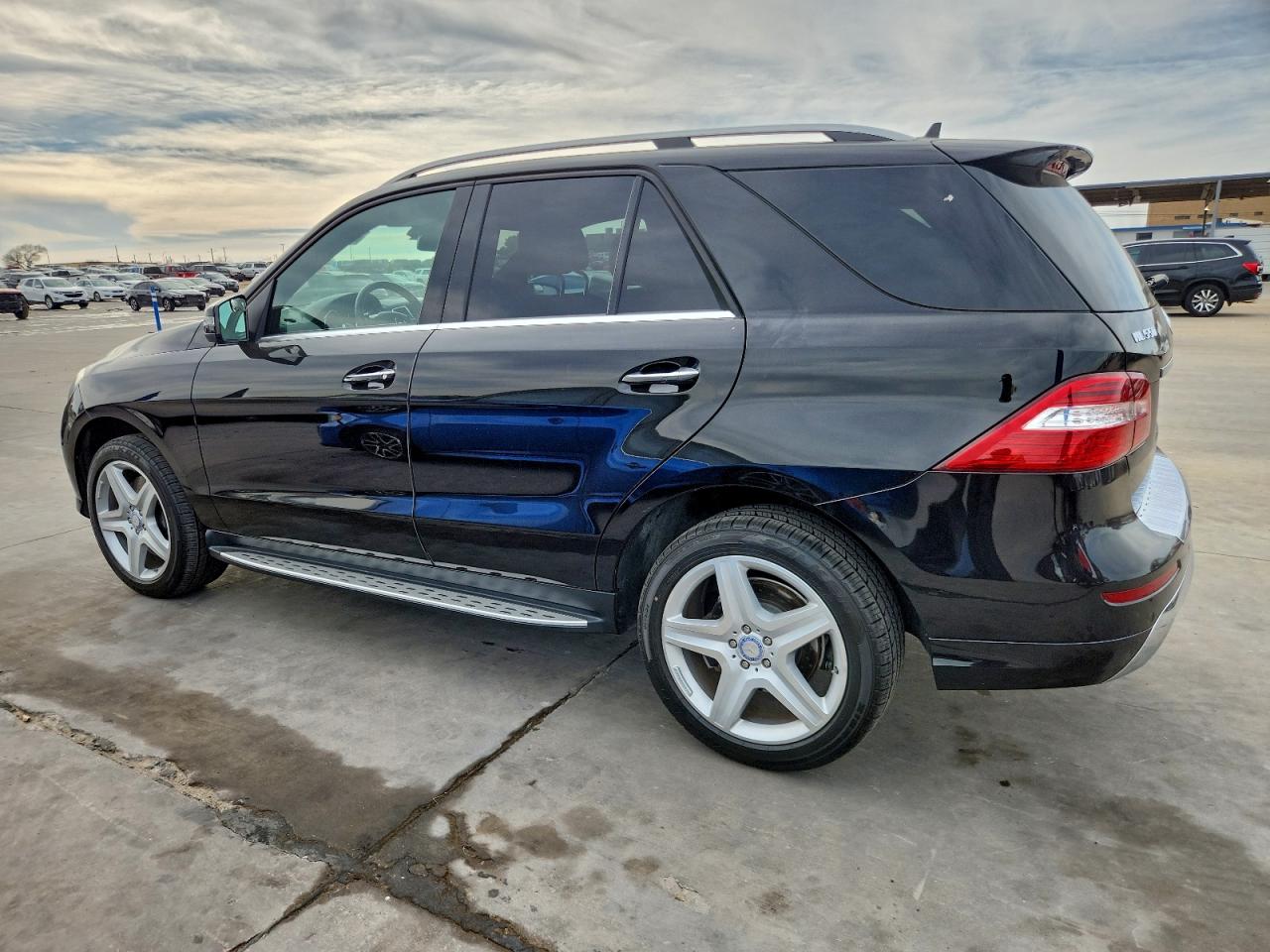 2013 Mercedes-benz Ml 550 4matic Black vin: 4JGDA7DB1DA167224