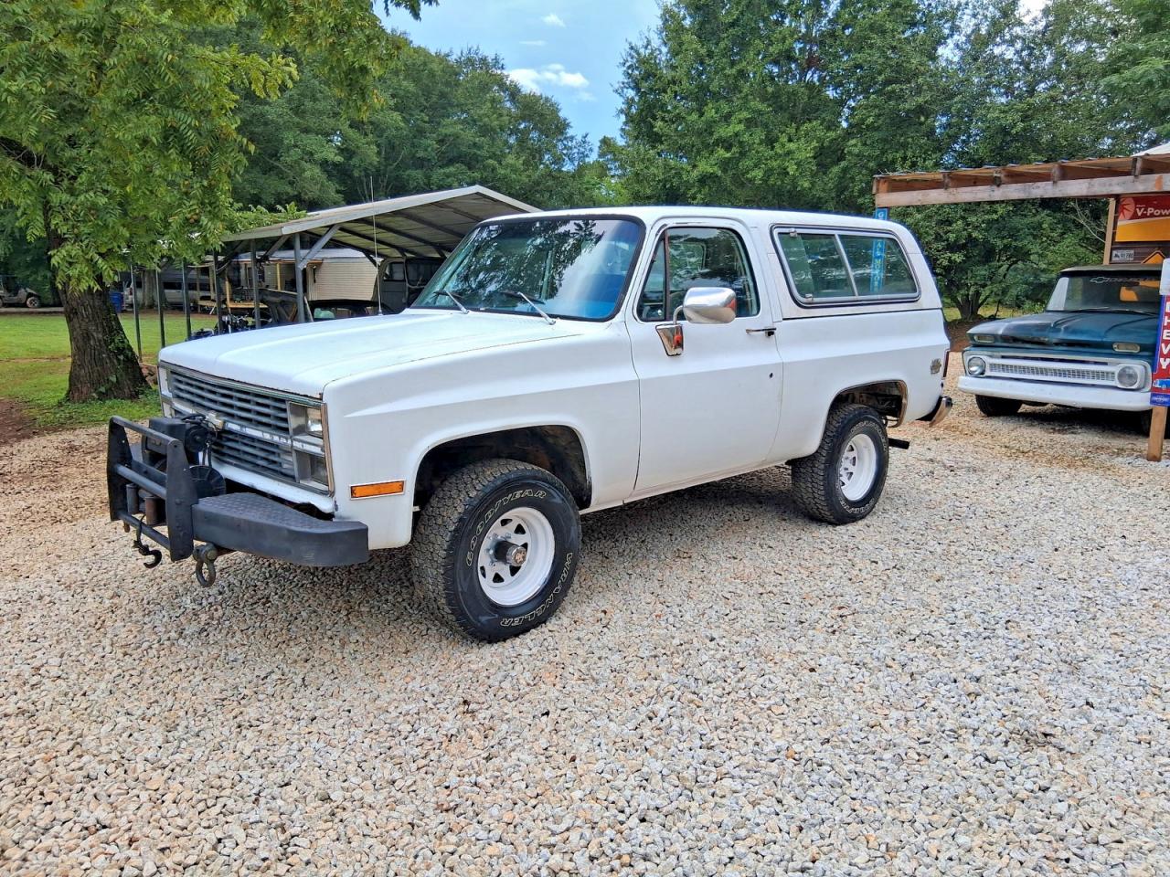 1983 Chevrolet Blazer K10 White vin: 1G8EK18L4DF11358