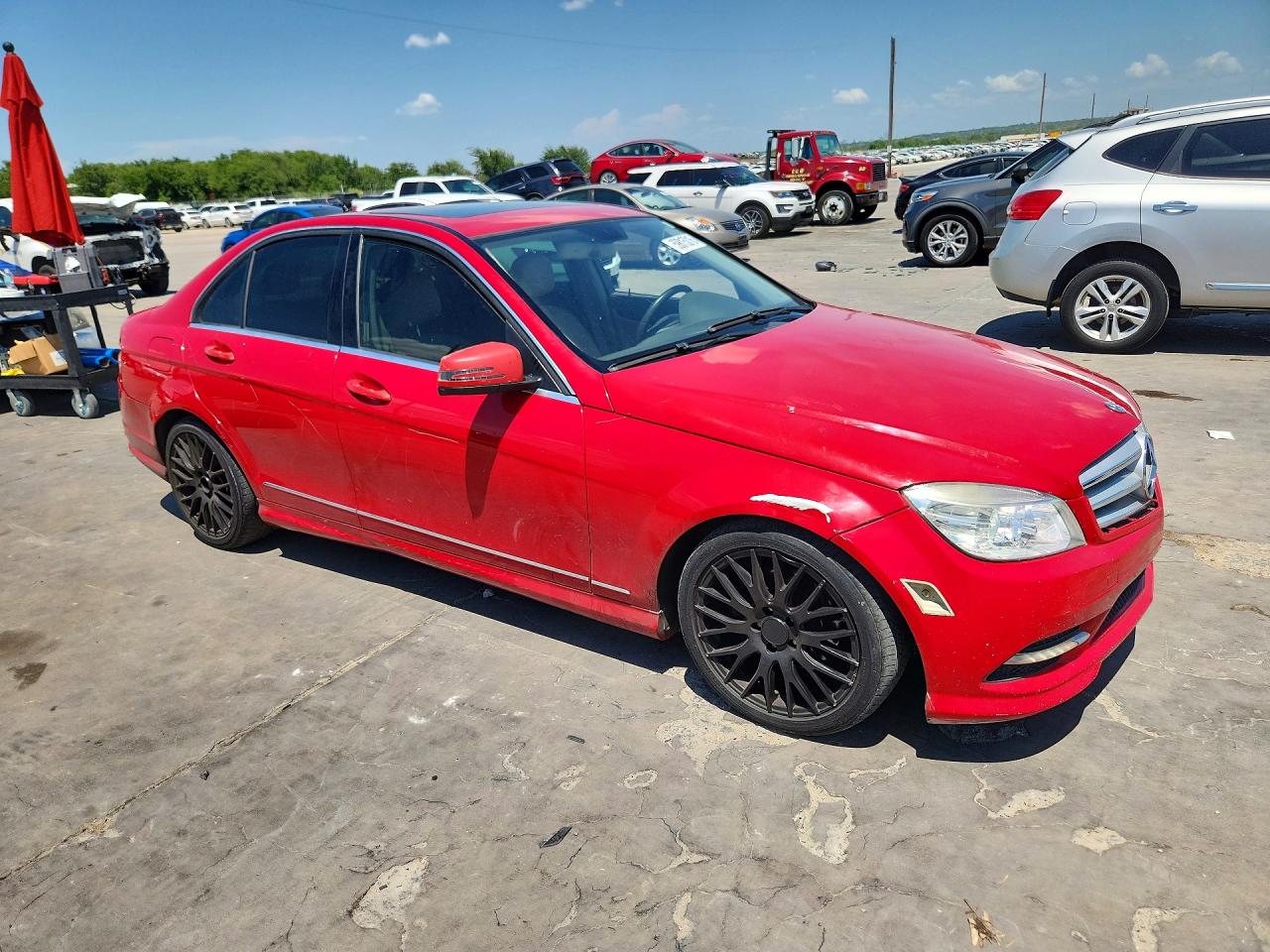 2011 Mercedes-benz C 300 Red vin: WDDGF5EB4BR183248