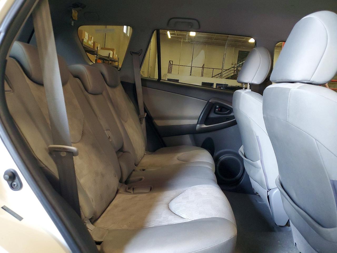 2011 Toyota Rav4 Base White vin: 2T3BF4DV5BW085050