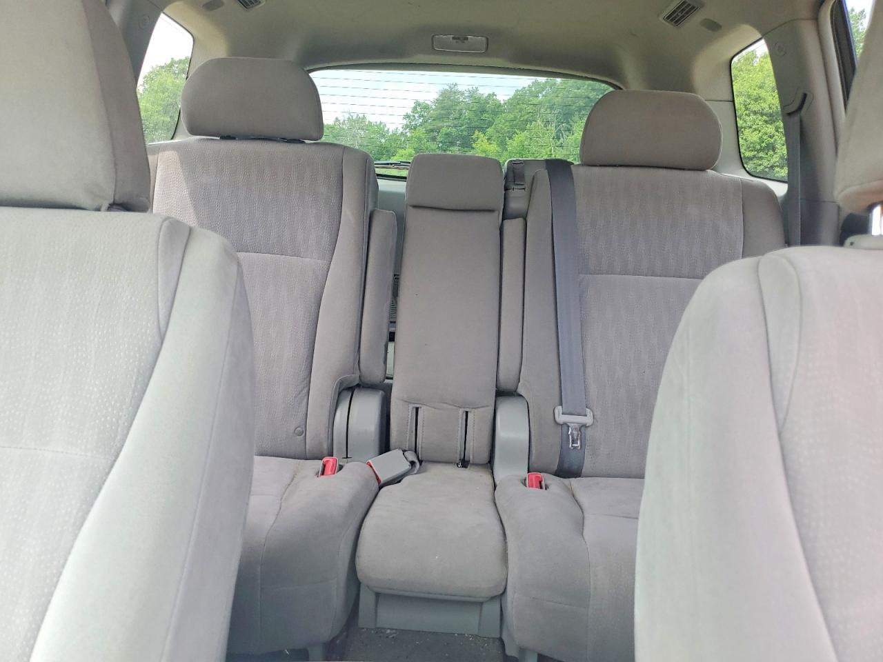 2009 Toyota Highlander Hybrid Silver vin: JTEEW41A492026567
