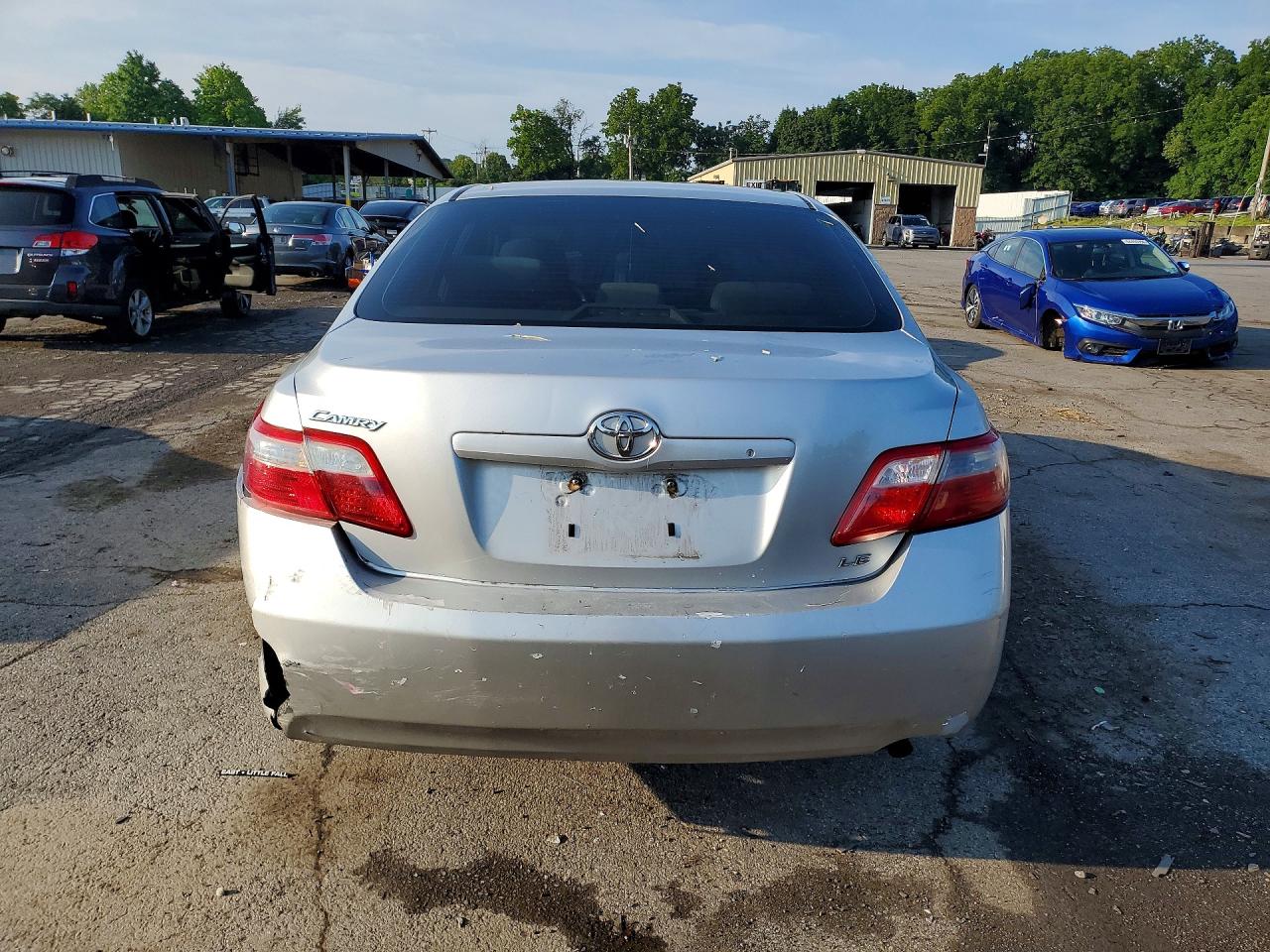 2009 Toyota Camry Le Silver vin: 4T1BE46K29U282301