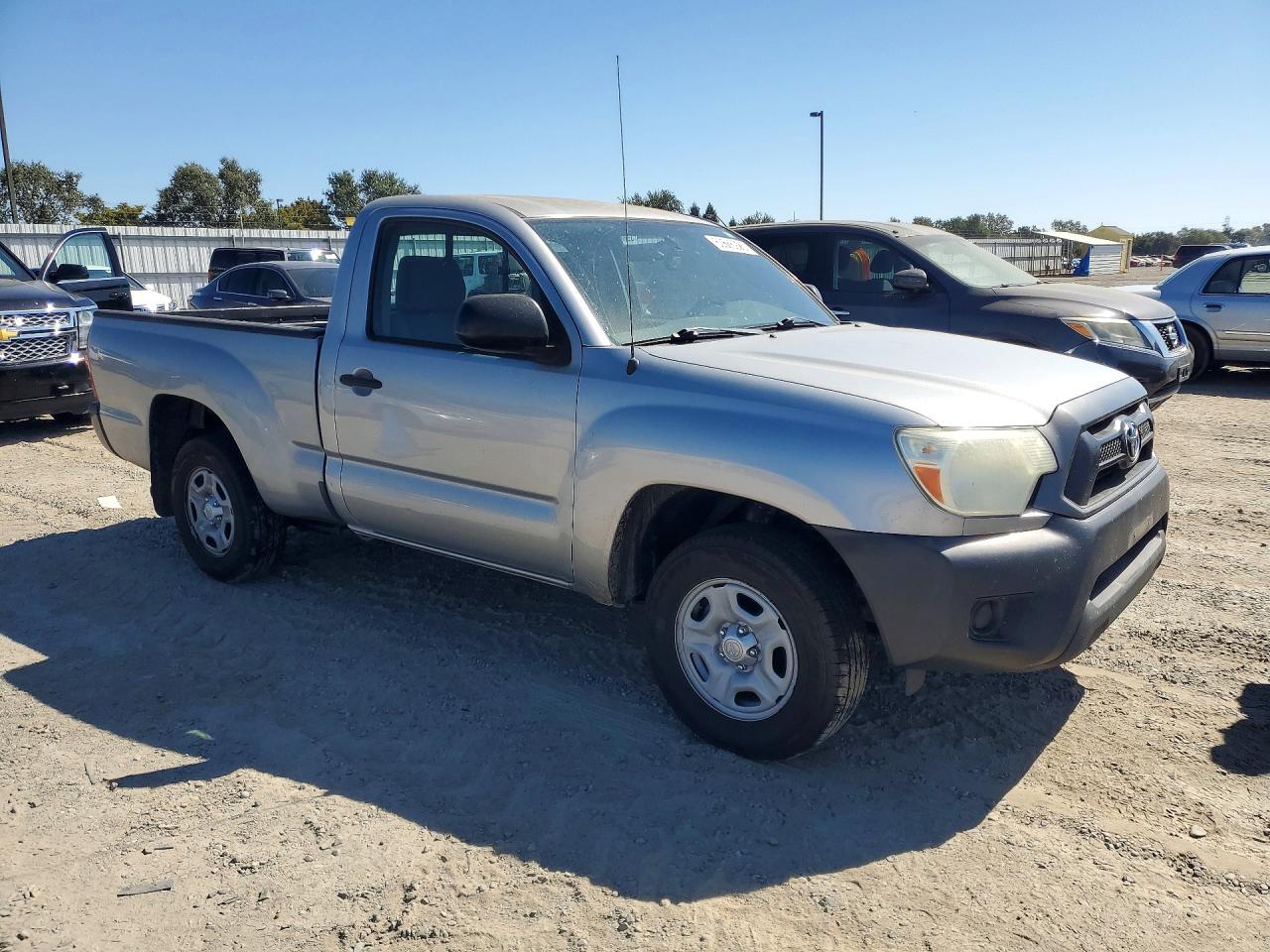 2014 Toyota Tacoma Base Silver vin: 5TFNX4CN4EX032688