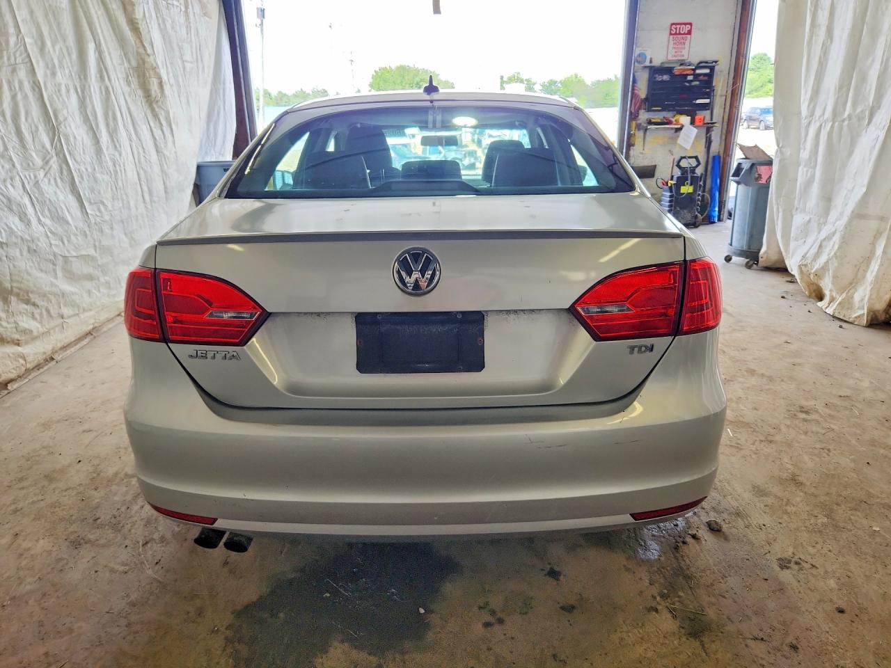 2012 Volkswagen Jetta Tdi Silver vin: 3VWLL7AJ4CM323146