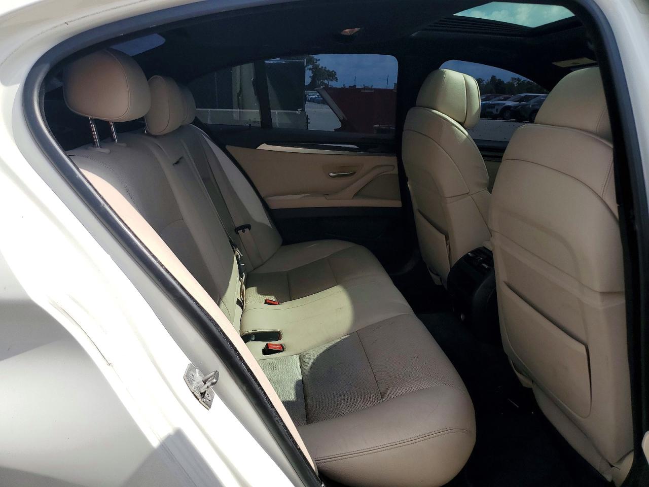 2013 Bmw 535 Xi White vin: WBAFU7C51DDU68068