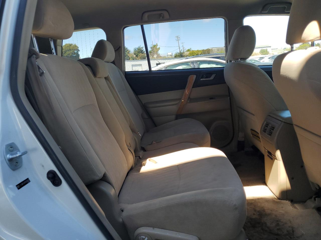 2009 Toyota Highlander Hybrid White vin: JTEEW41A092036691