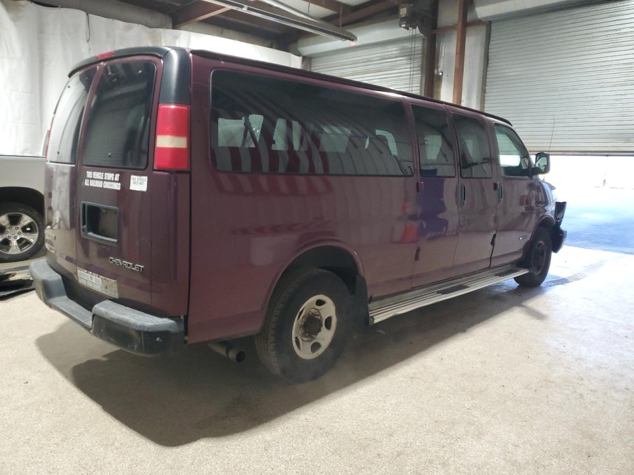 2003 Chevrolet Express G3500 Red vin: 1GAHG39U031231526 Damage: Right Rear Side Cargo Door, Dent(S) W/ Paint Dmg, 3 To 4 Inches
