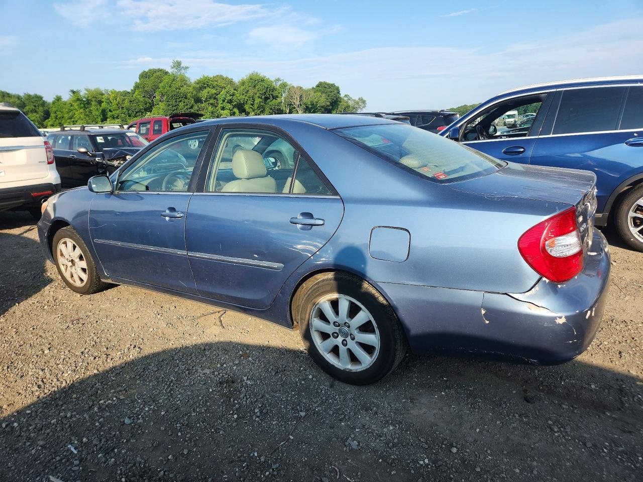 2004 Toyota Camry Xle Cream vin: 4T1BE30K84U861613