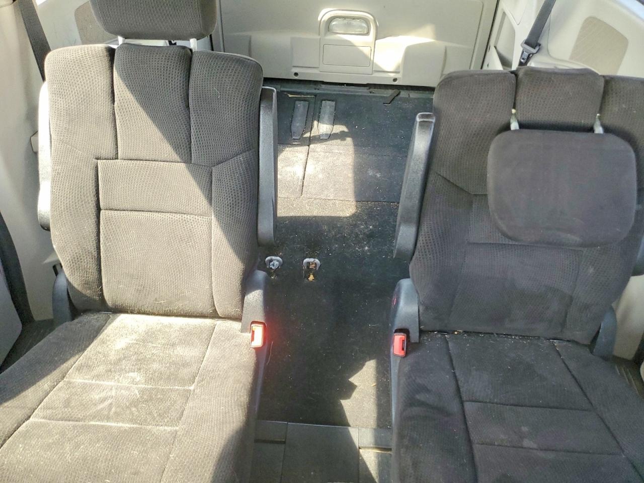 2012 Dodge Grand Caravan Sxt White vin: 2C4RDGCGXCR198724