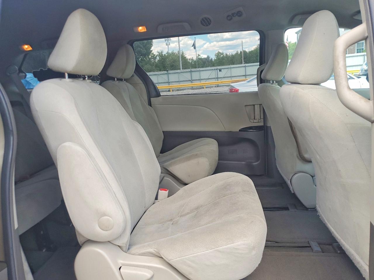2014 Toyota Sienna L 7-passenger Gold vin: 5TDZK3DC2ES443973
