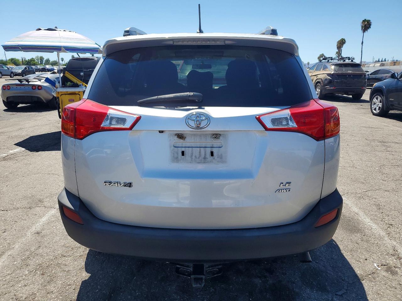 2013 Toyota Rav4 Le Серебряный vin: 2T3BFREV9DW026291