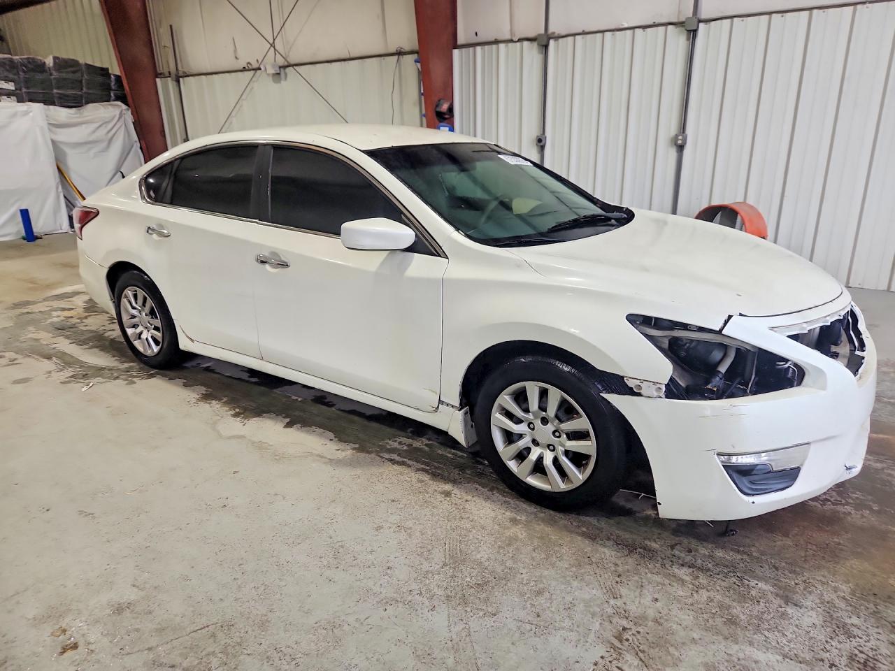 2013 Nissan Altima 2.5 Red vin: 1N4AL3AP8DN569895