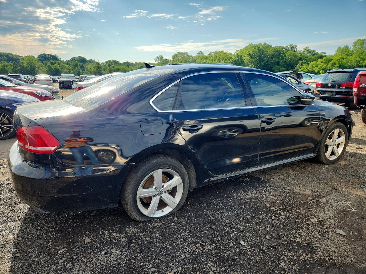 2015 Volkswagen Passat S Black vin: 1VWAT7A38FC116581