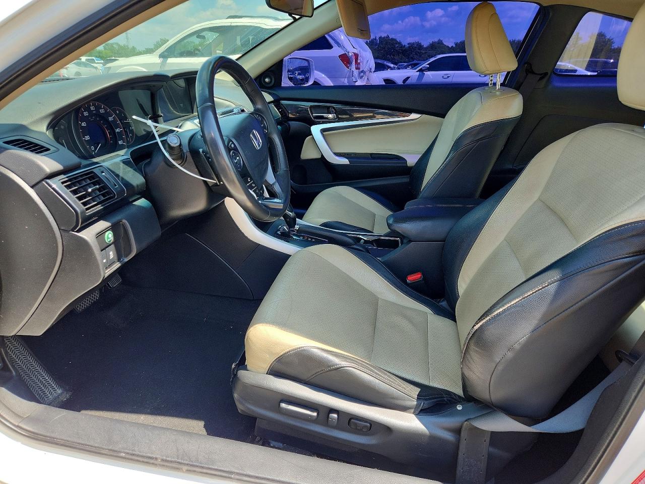 2013 Honda Accord Exl White vin: 1HGCT1B85DA006262