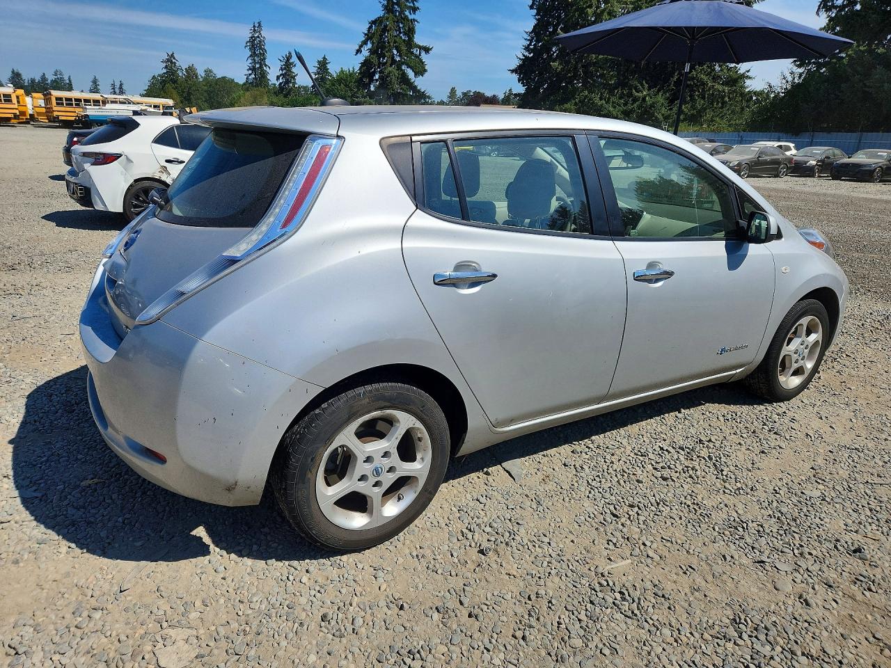 2011 Nissan Leaf Sv Silver vin: JN1AZ0CP4BT000834