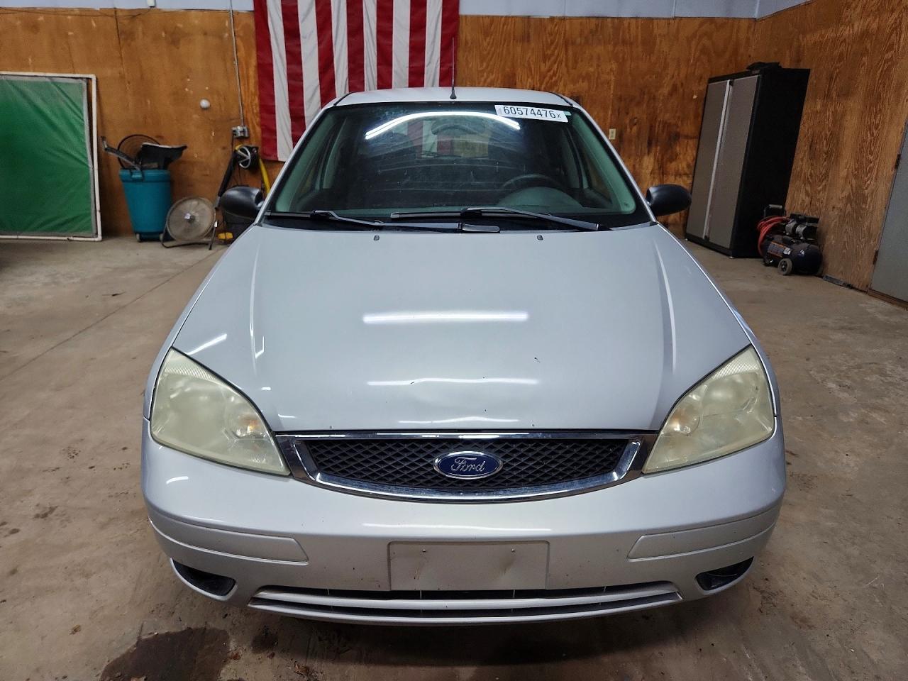 2007 Ford Focus Zx5 Silver vin: 1FAHP37N77W204146
