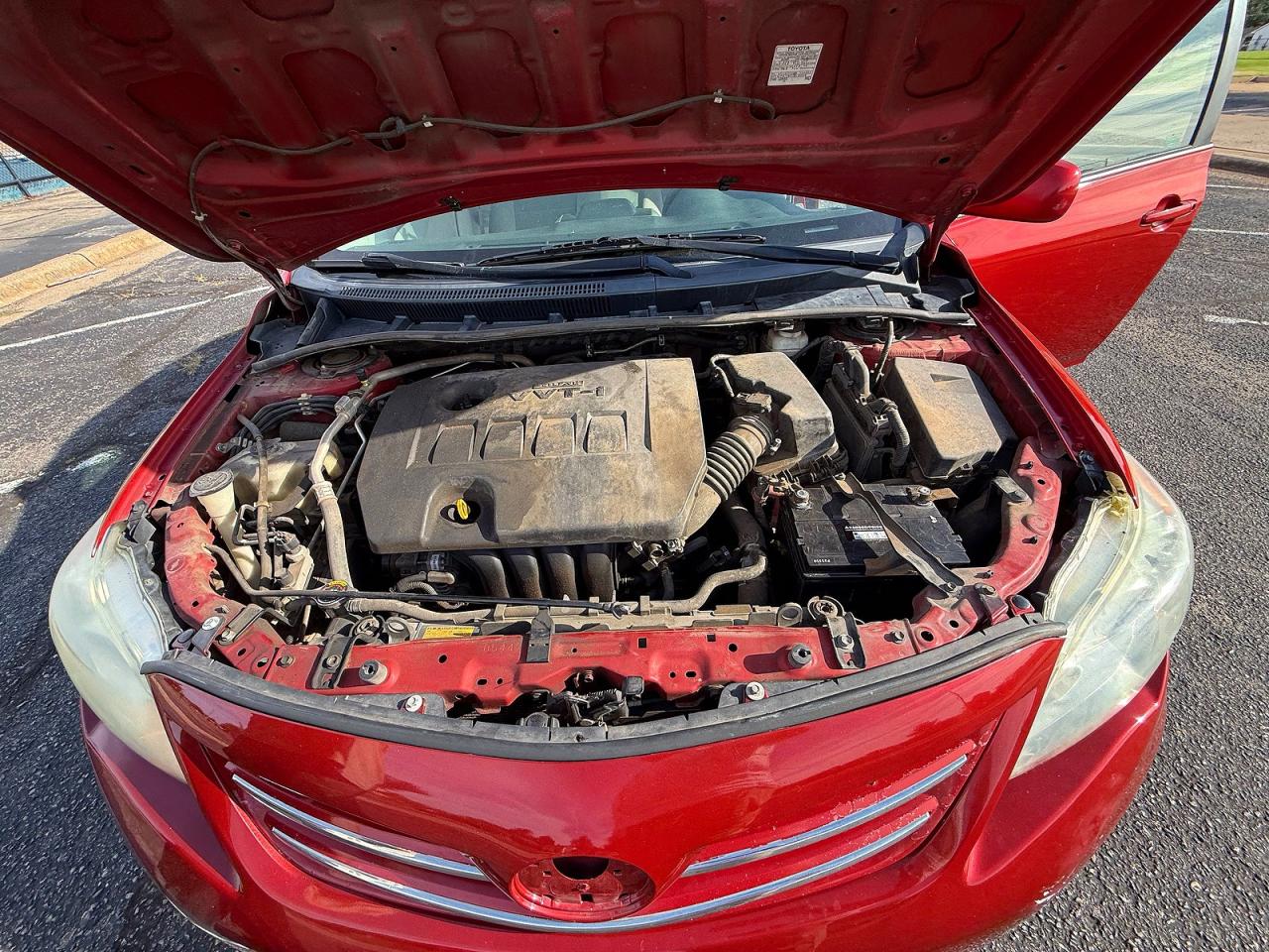 2013 Toyota Corolla Le Red vin: 5YFBU4EE9DP156316