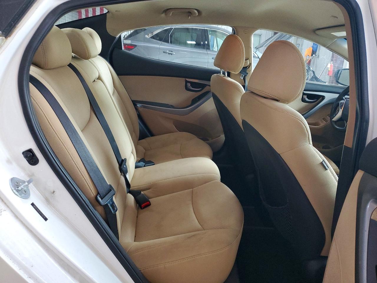 2012 Hyundai Elantra Gls White vin: 5NPDH4AE0CH110579