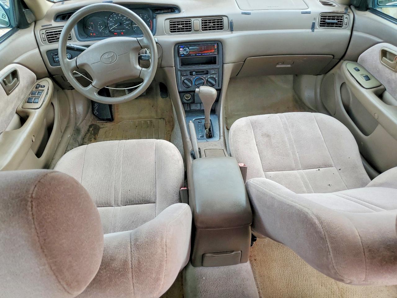 1998 Toyota Camry Le Green vin: 4T1BG22K9WU210415