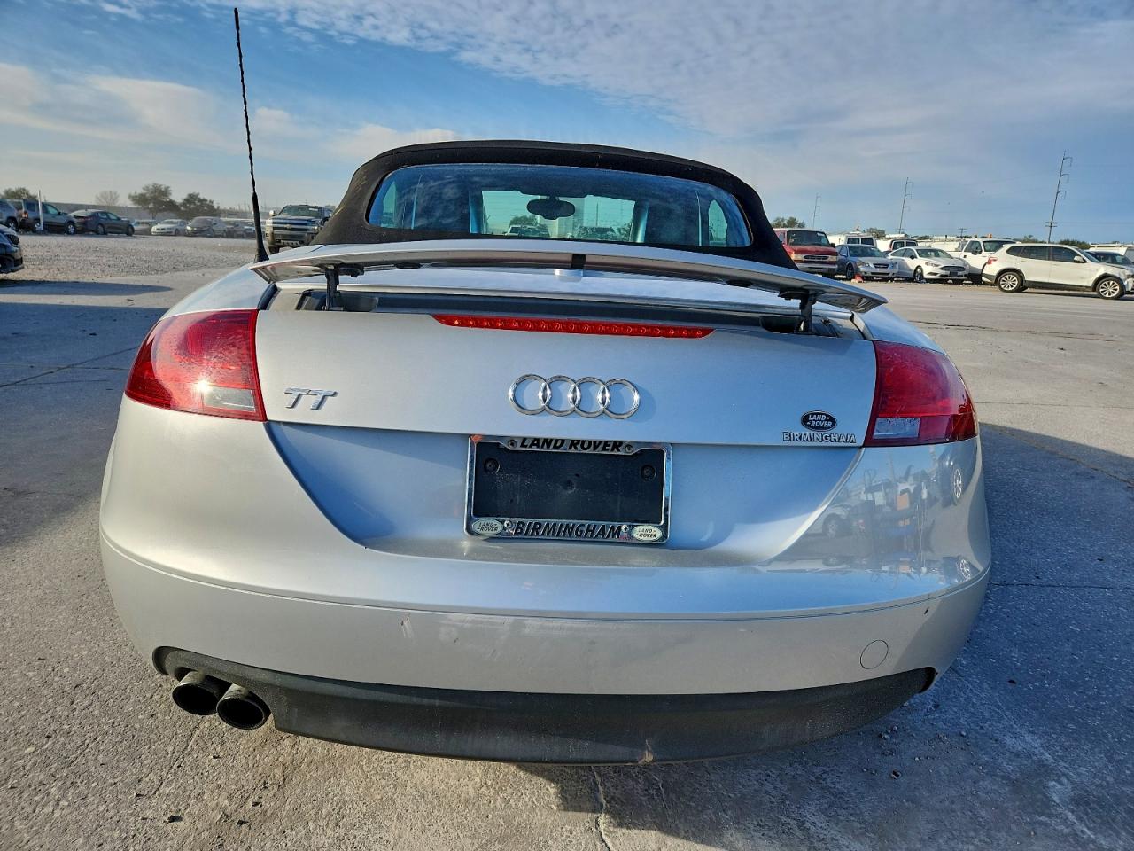 2009 Audi Tt Silver vin: TRULF38J591014502